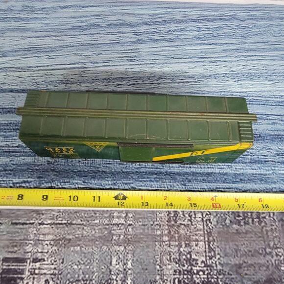 Vintage MARX "O" GAUGE #1950 GAEX 1950 DF BOX CAR GREEN W YELLOW STRIPE - Picture 9 of 10